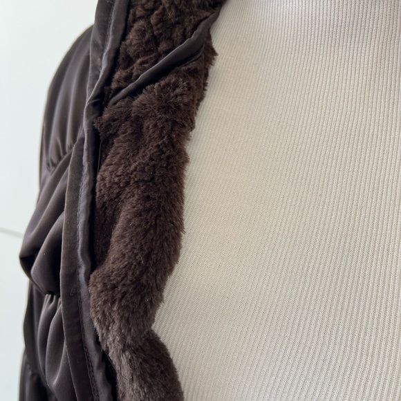 Brown silky jacket with faux fur - Picture 4 of 7